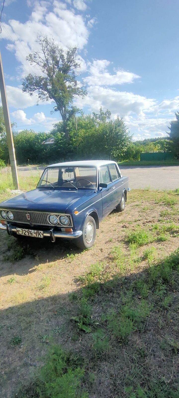 Продам ваз 2103.