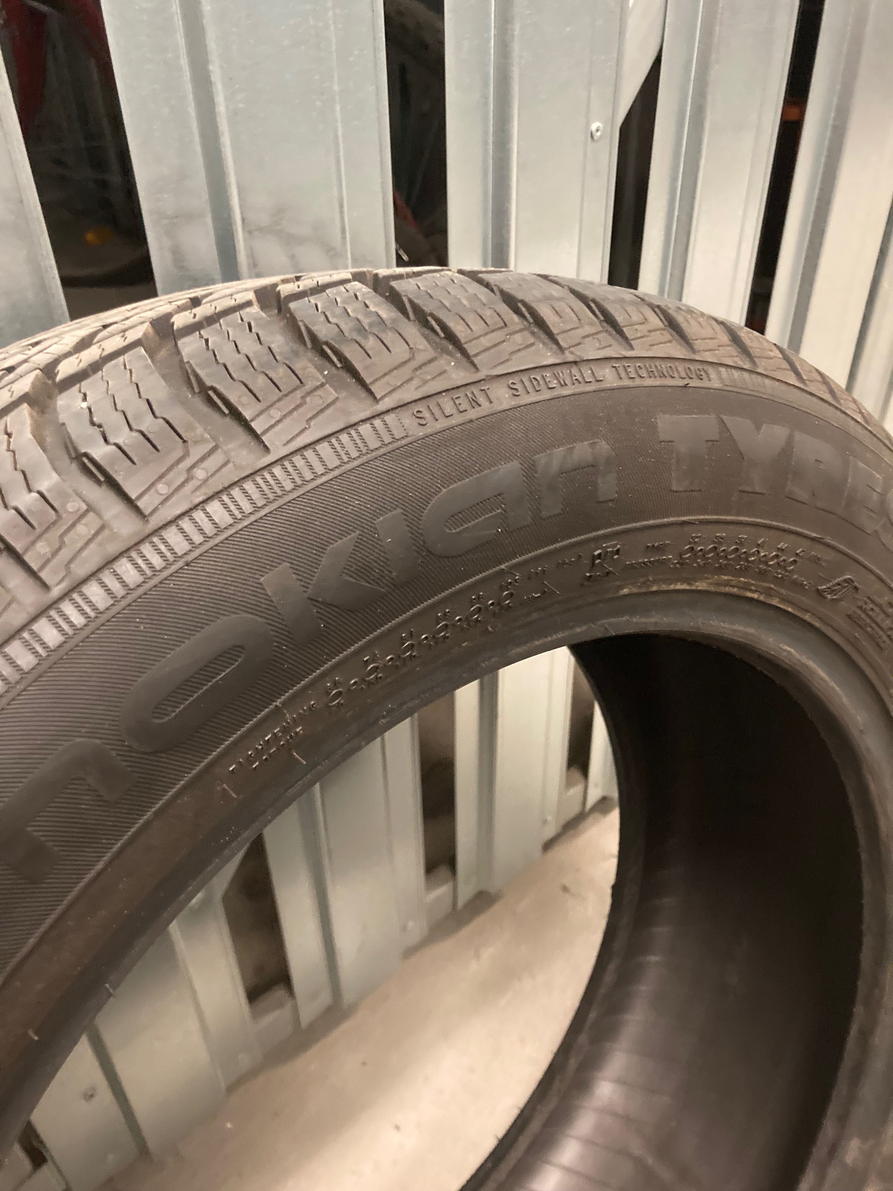 Opony zimowe Nokian 215/55 R17 2020r 7mm