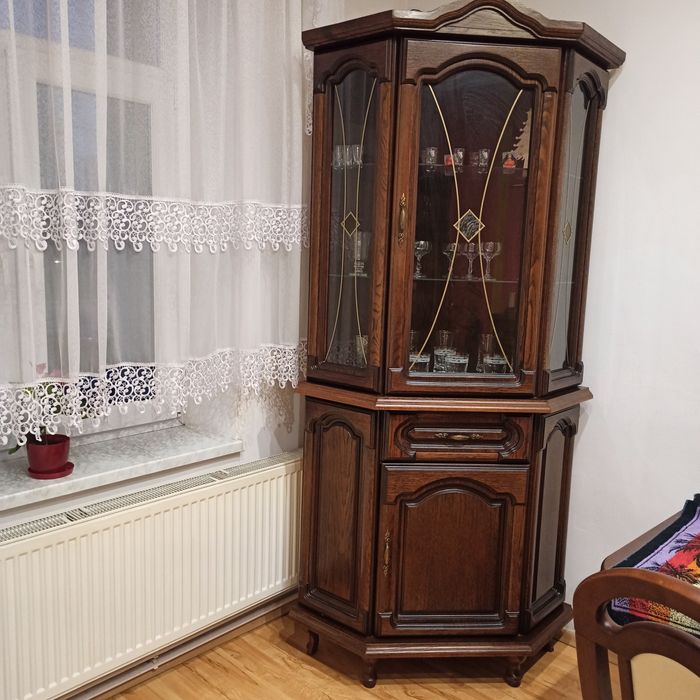 Zestaw mebli stylowych drewnianych