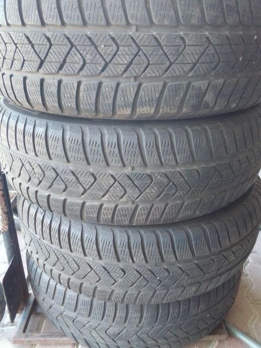 Cena za 4 Opony zimowe 205/60r16 PIRELLI 2022r