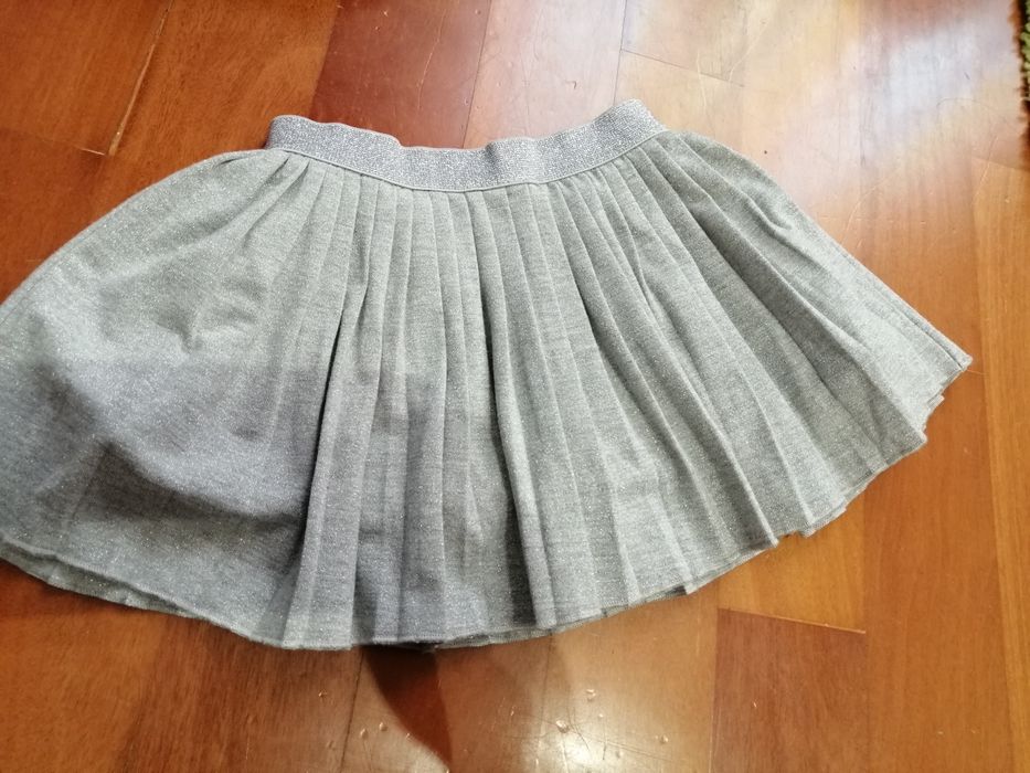 Saia plissada cinzenta chicco 9meses