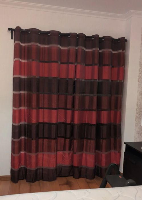 2 Cortinados tons vermelho