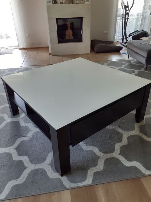 Stół do salonu / ława 120 cm × 120 cm szklany blat