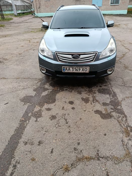 Продам. Субару аутбек