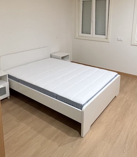 Cama + colchao+ estrado IKEA 140x200 (NOVO NUNCA USADO)
