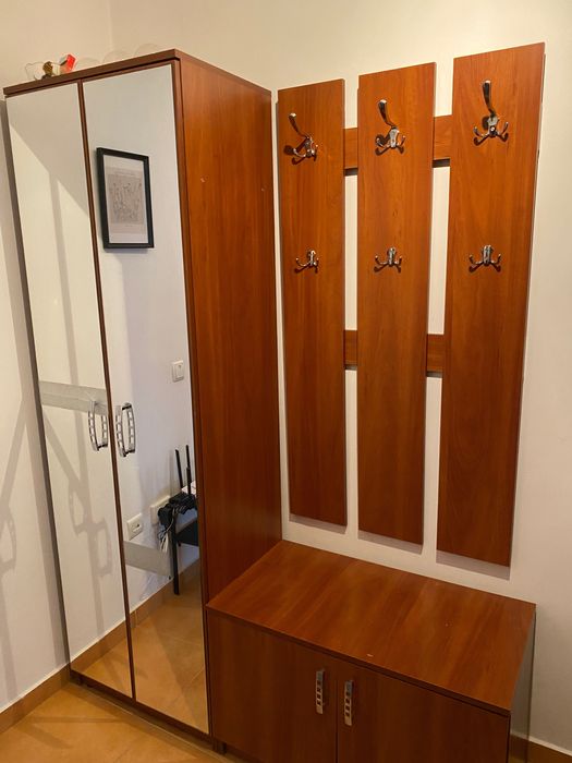 Шафа в коридор коричнева