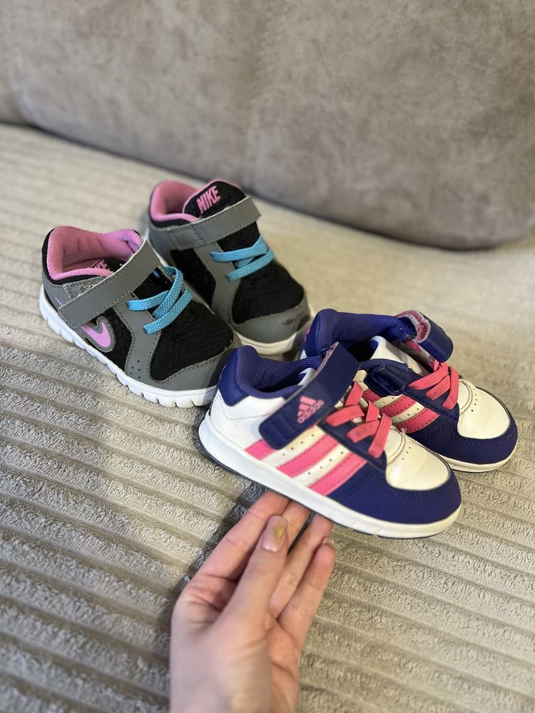 Кросівки для дівчинки Adidas,Nike