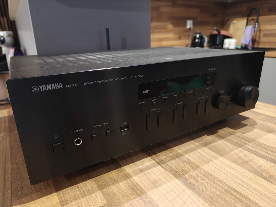 Yamaha R-N402D Music Cast Amplituner Stereo Spotify DAB