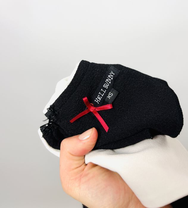 Czarna sukienka retro z białym kołnierzykiem XS 34