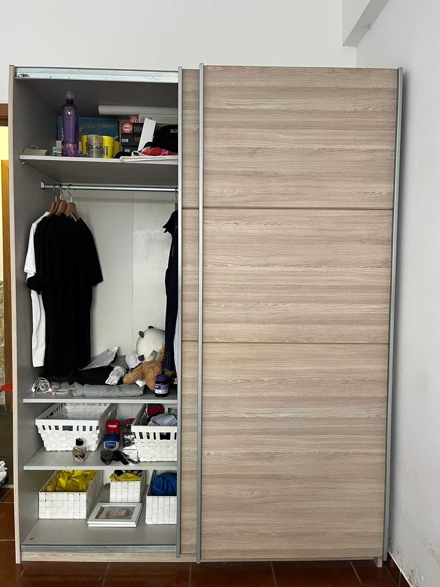 Roupeiro ikea muito bom estado