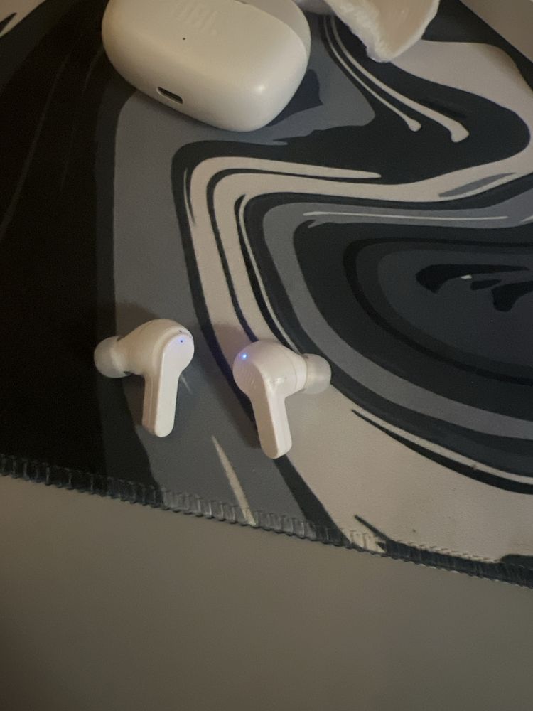 Навушники jbl wave 200 tws в гарному стані