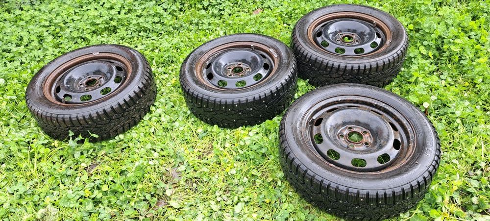 Шини Nokian Tyres зима шипована 195/55/R15 Nordman 7