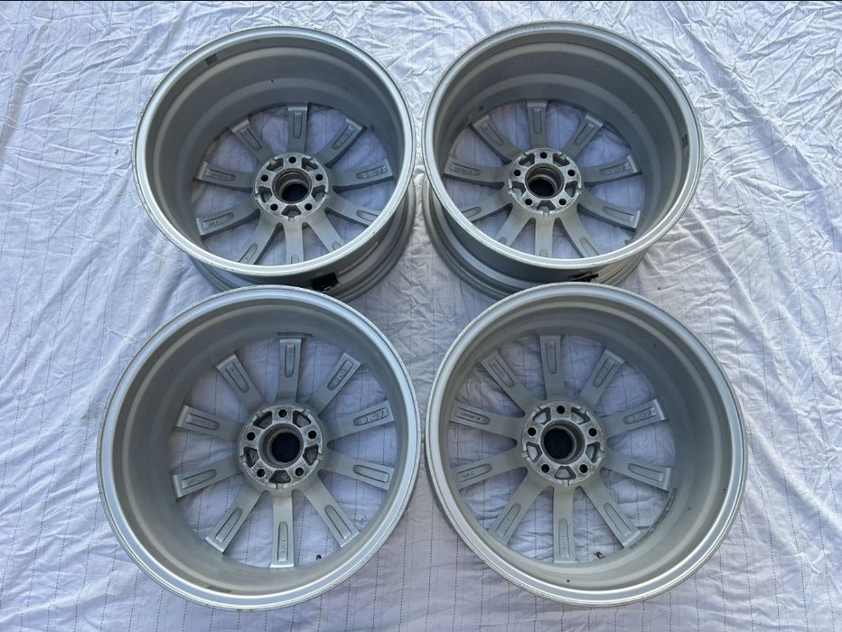 OZ r18 5x114,3 RENAULT Latitude Talisman Laguna Megane Grand Scenic