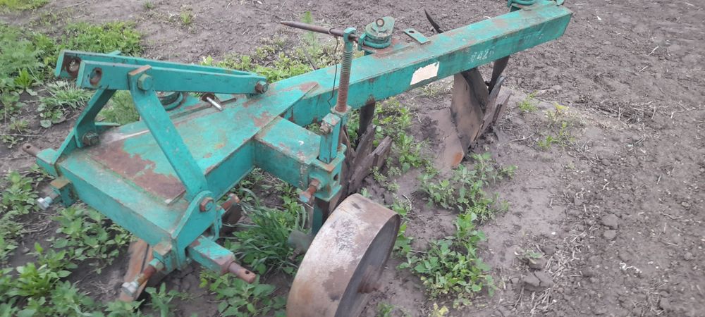 Продам плуг пнб3.35