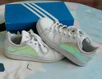 Buty Adidas Stan Smith FY2677 białe holo r. 36