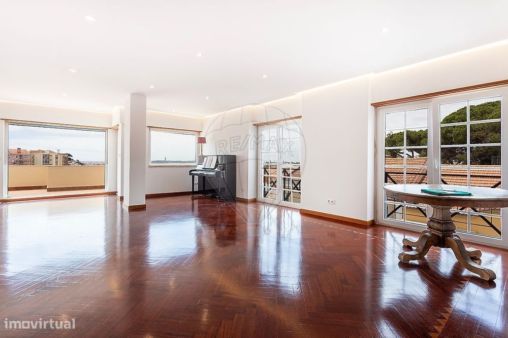 Apartamento T4 para arrendamento
