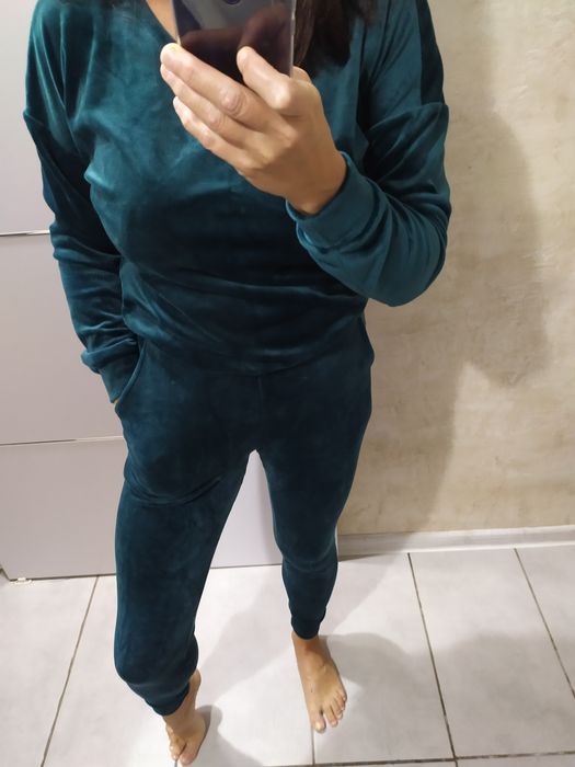 Dres welurowy polskiego producenta "La Perla"  rozm:36 ,S,M