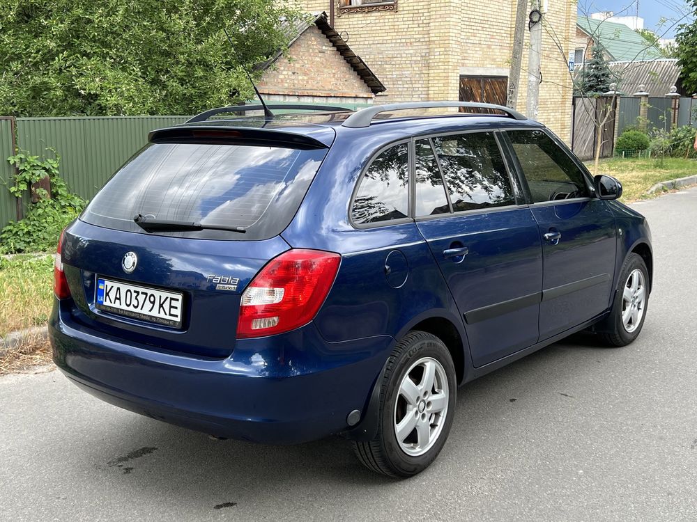 Оренда авто в Таксі Skoda Fabia