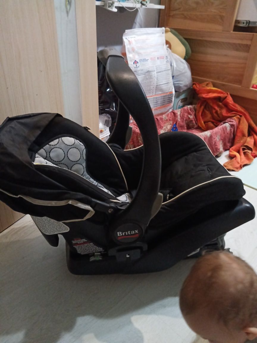 Автокрісло автолюлька britax b-safe з базою 0 група