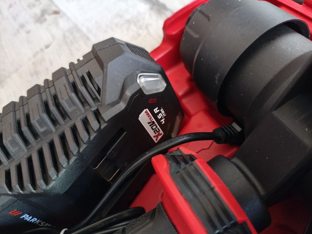 Młot parkside performance 20v akumulator 8ah