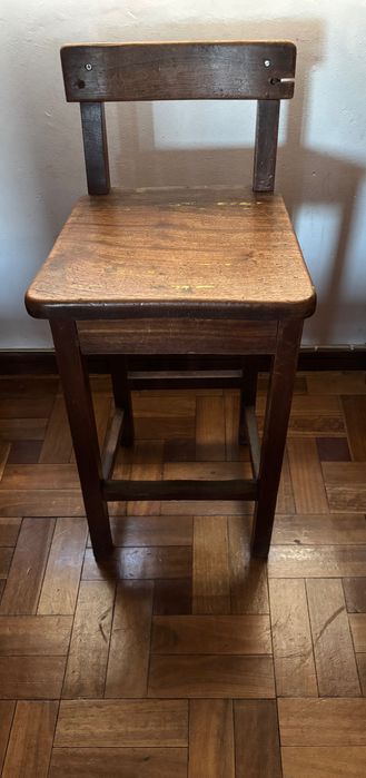 CADEIRA ALTA de estirador/ trabalho