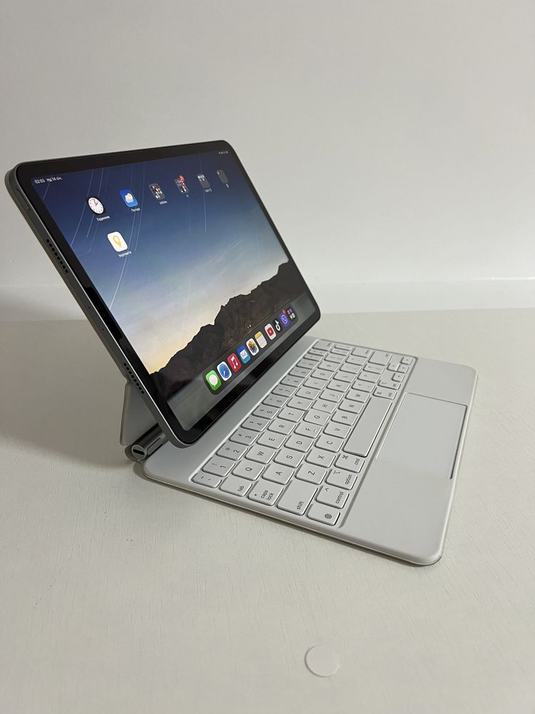 Клавіатура Apple Magic Keyboard для iPad Pro 11, iPad Air 4/5