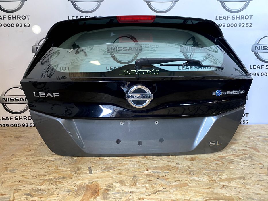 Кришка багажника Nissan Leaf ZE1 задня дверь ляда Нісан Ліф 18-25 шрот