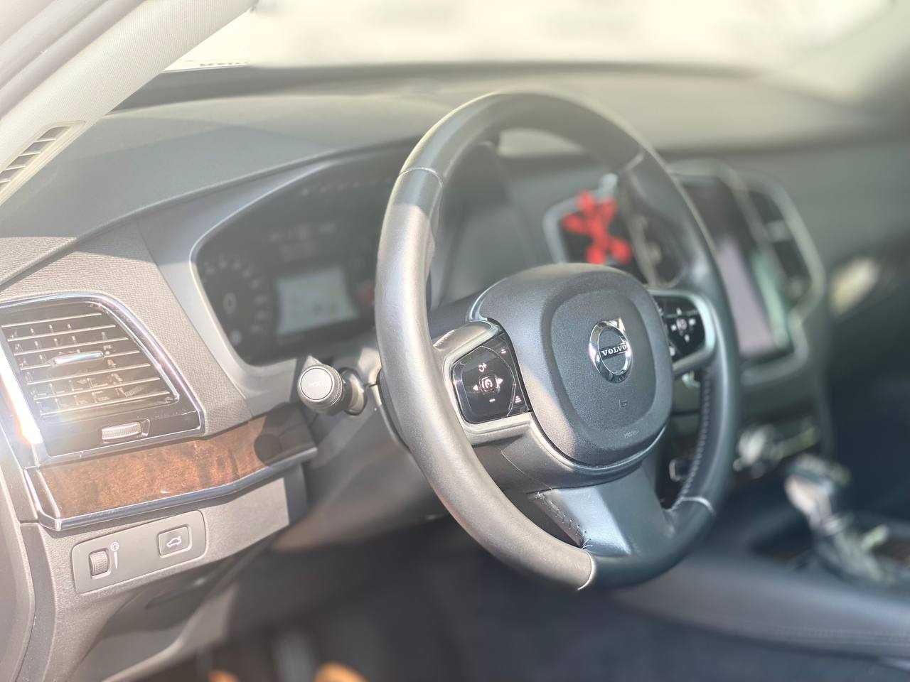 Volvo XC90 2015 рік