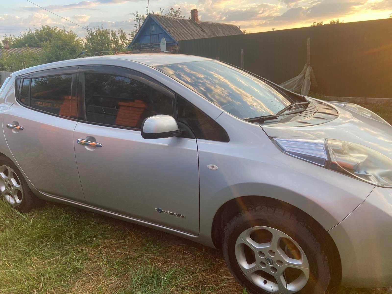 Nissan Leaf 2011