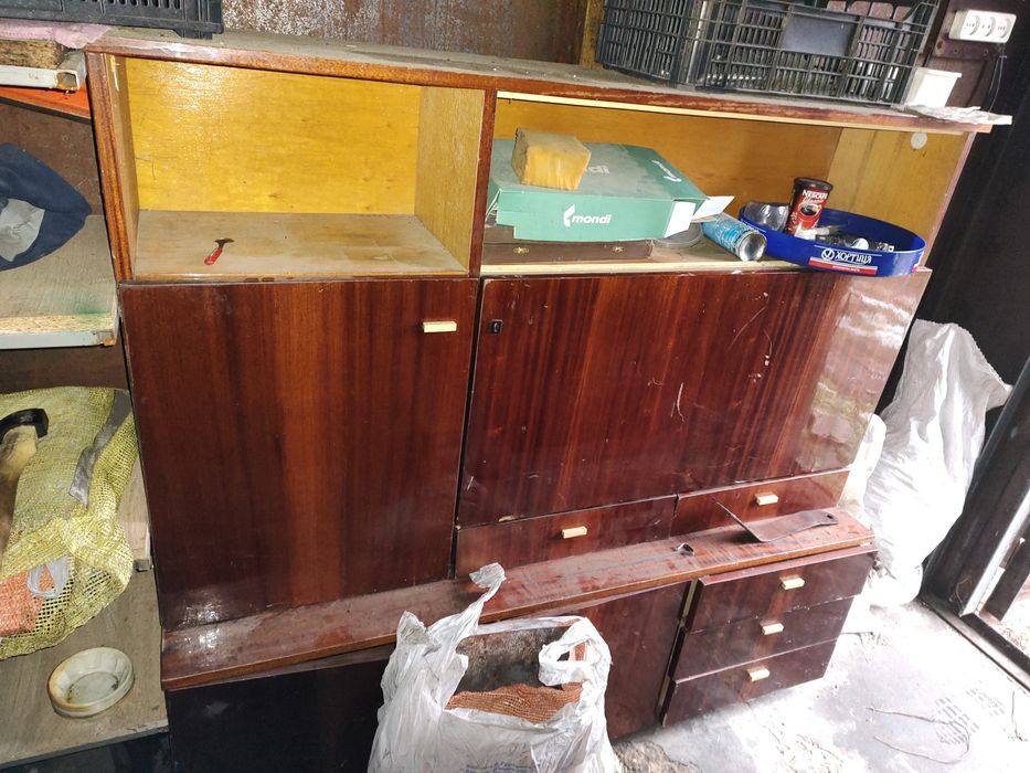 Сервант/шафа, 2шт. Безкоштовно.