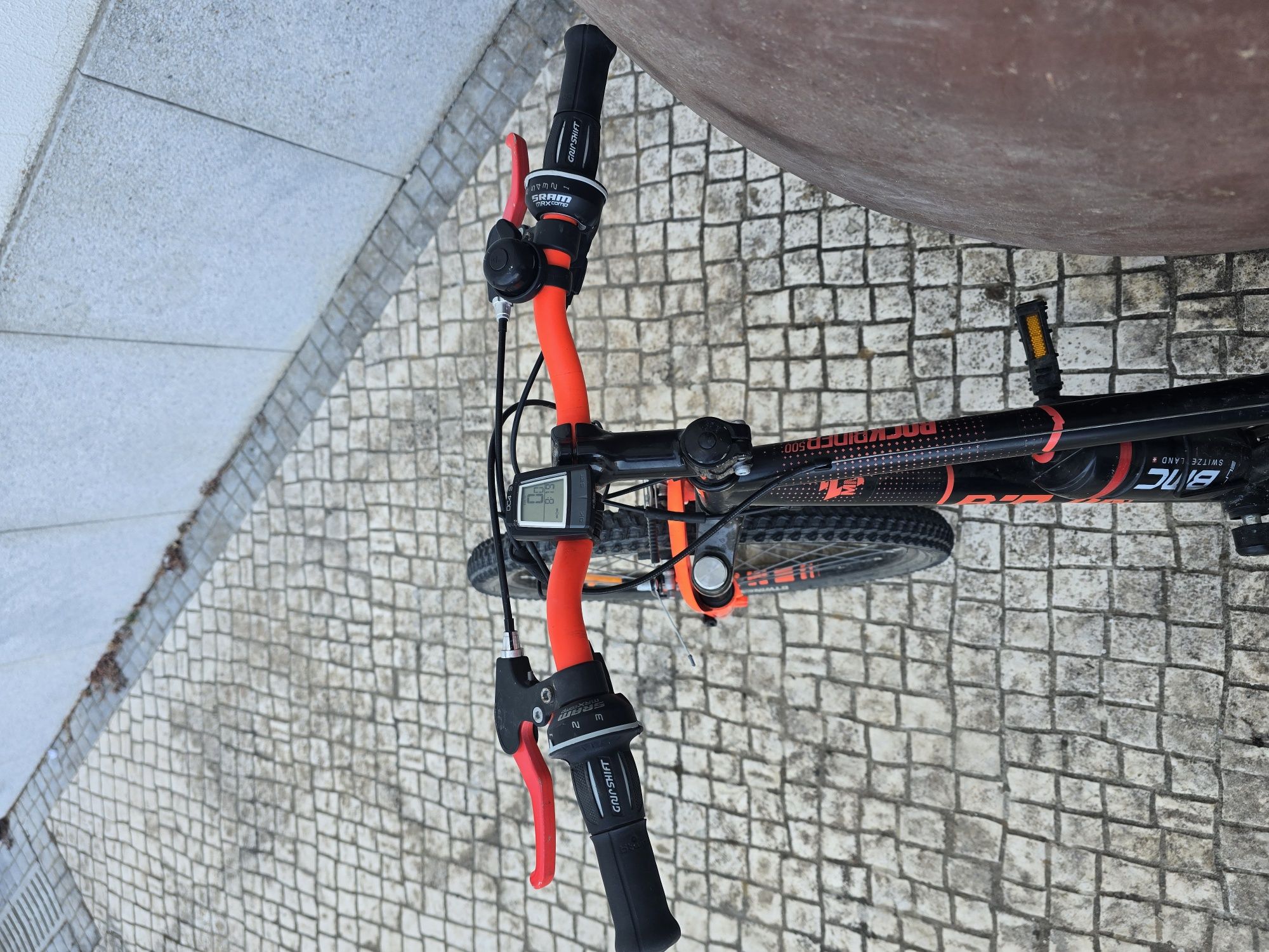 Bicicleta de criança ate 12 anos