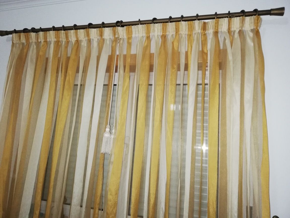 Cortinados com barra