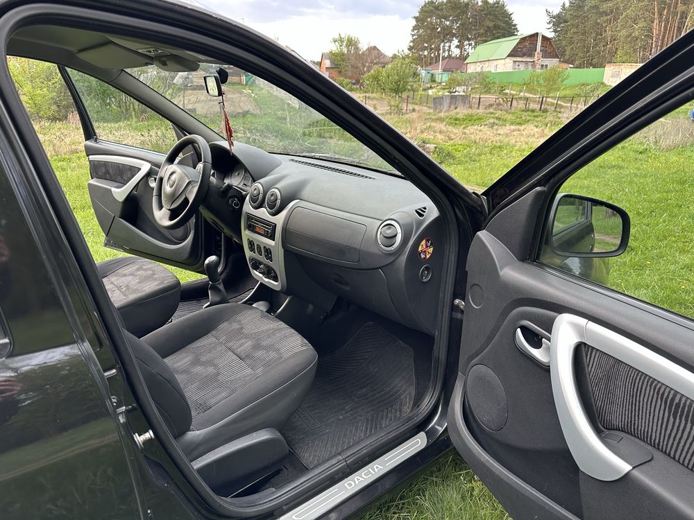 Продам автомобиль Dacia Logan MCV 2009