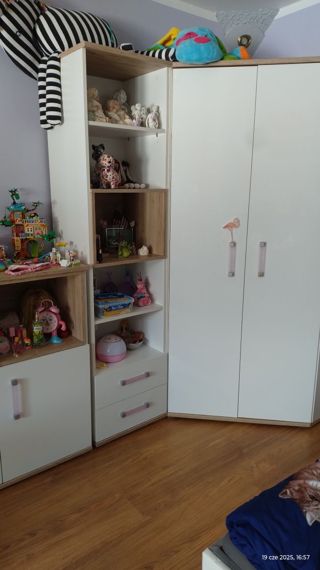 Meble dziecięce dla dziewczynki