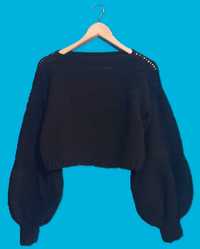 Czarny sweterek na szydełku M