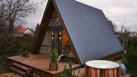 Треугольный домик с джакузи