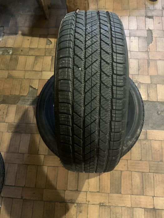 Продам Всесезону Резину 235.60.18