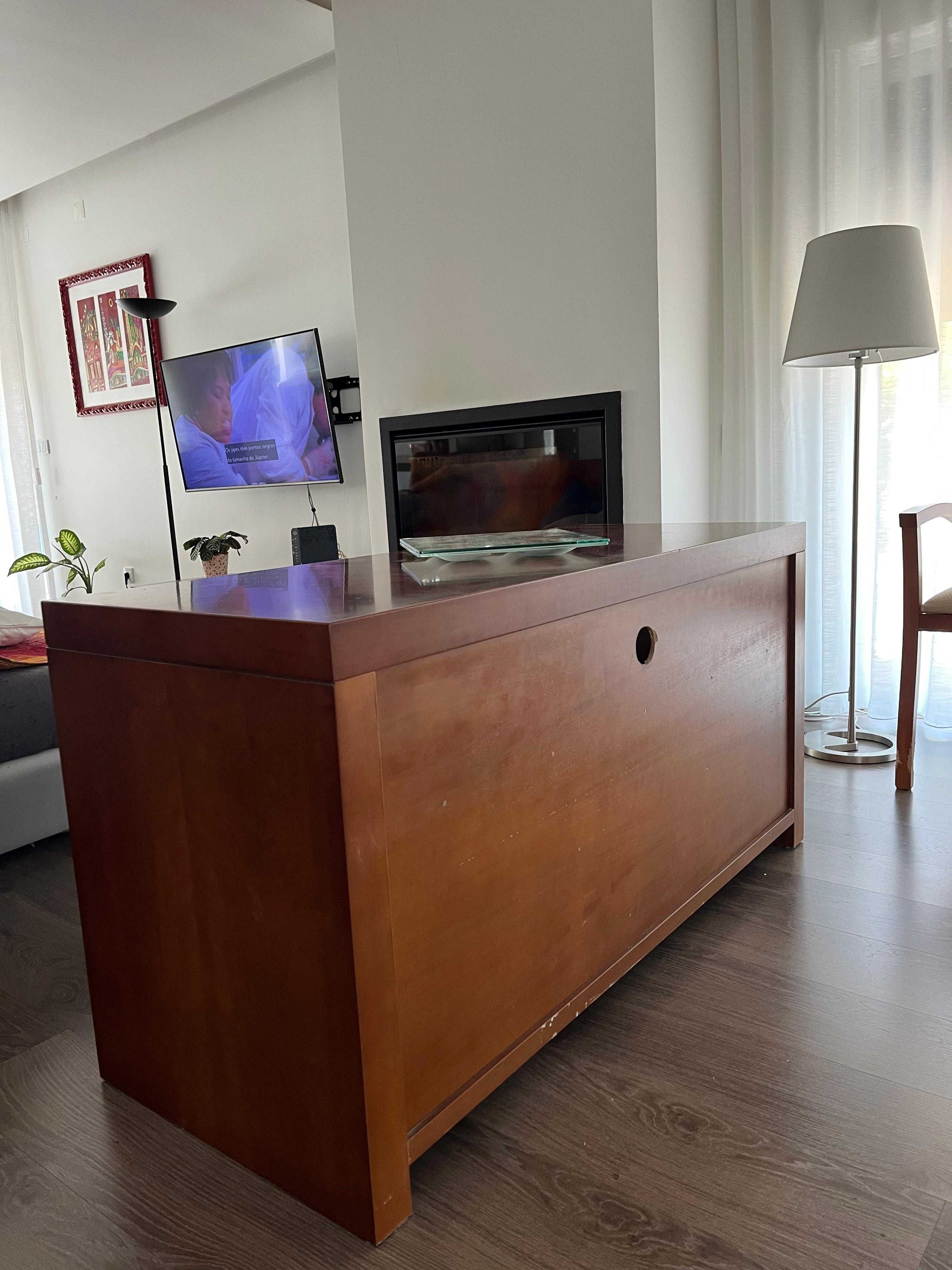Móvel de sala para TV