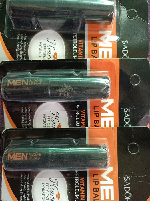 Бальзам для губ с витамином E и медом манука BIOAQUA vitam