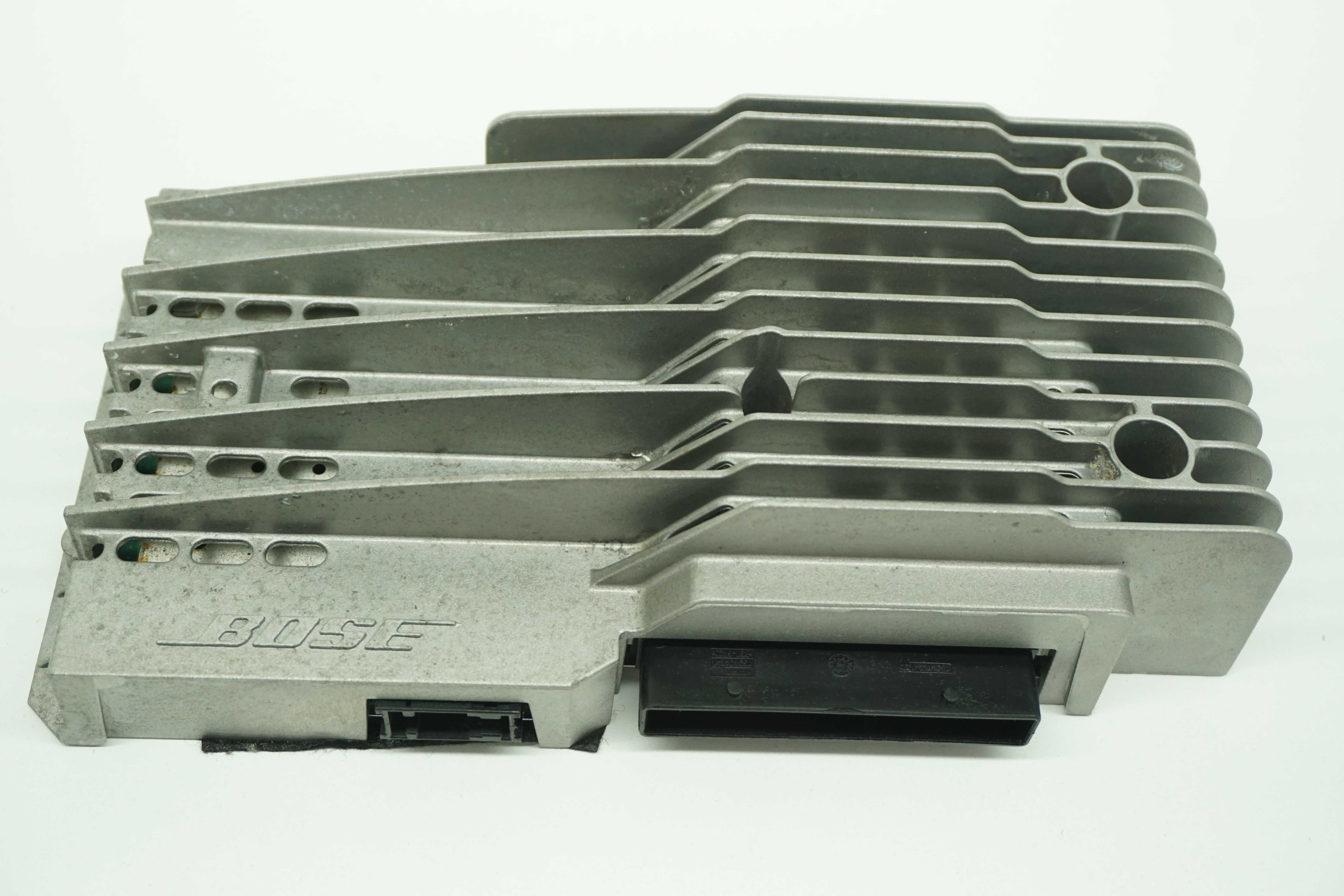 Bose Wzmacniacz Audi TT RS 8J subwoofer głosniki komplet **