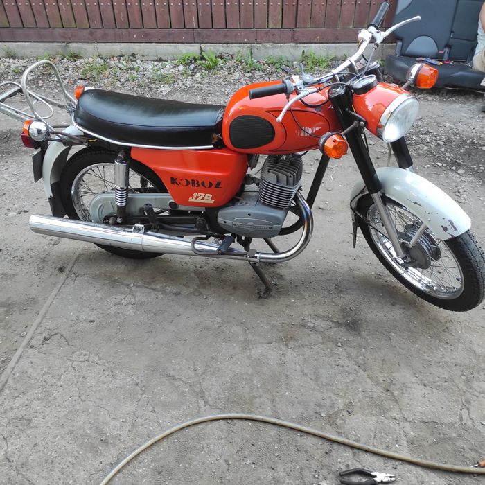 Skup zabytkowych motocykli motorowerów i części