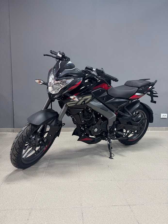 Мотоцикл BAJAJ Pulsar NS 200