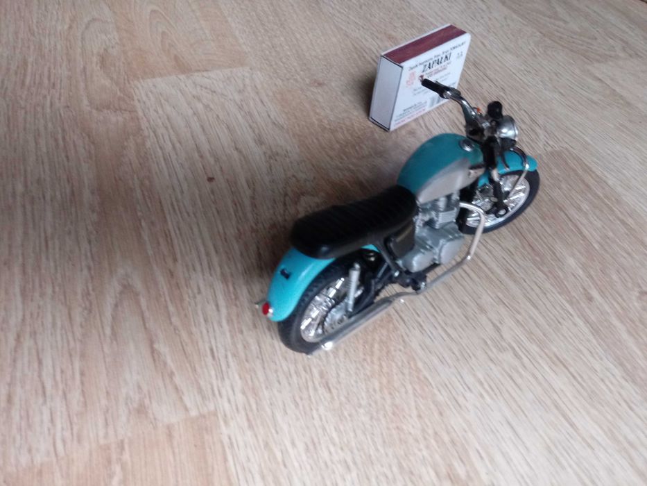 Model motocykla  TRIUMPH