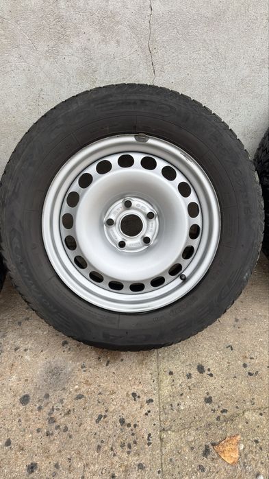 Sprzedam komplet opon wraz z felgami