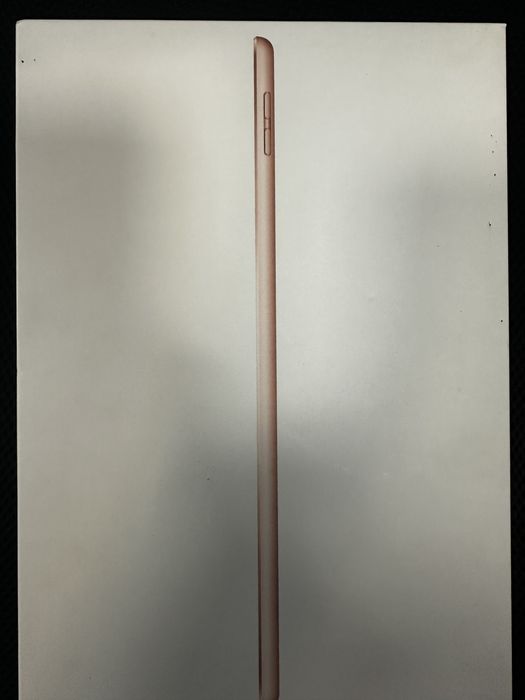 Apple iPad 8th sim +wifi stan idelany z pudelkiem