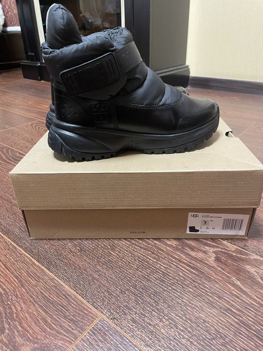 Ugg дутіки / снігоходи w yose puff 1120822 black оригінал