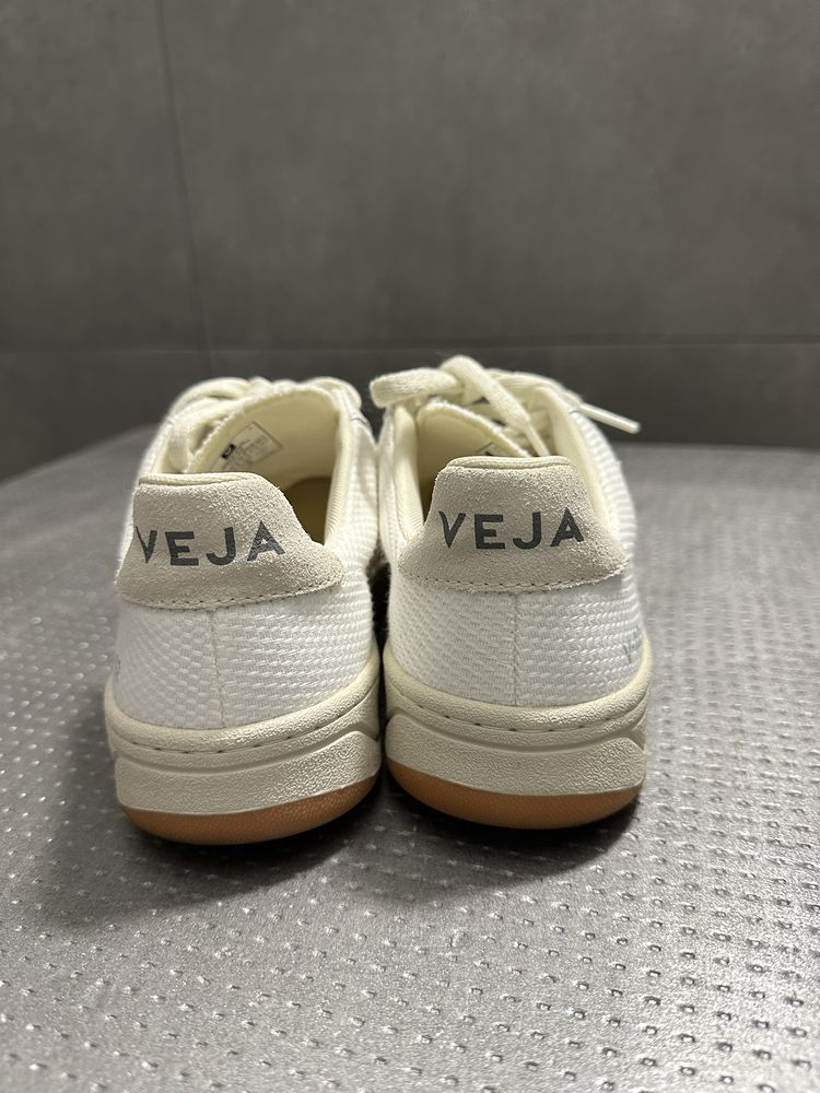 Кросівки  VEJA V-12 WHITE XD1703124A