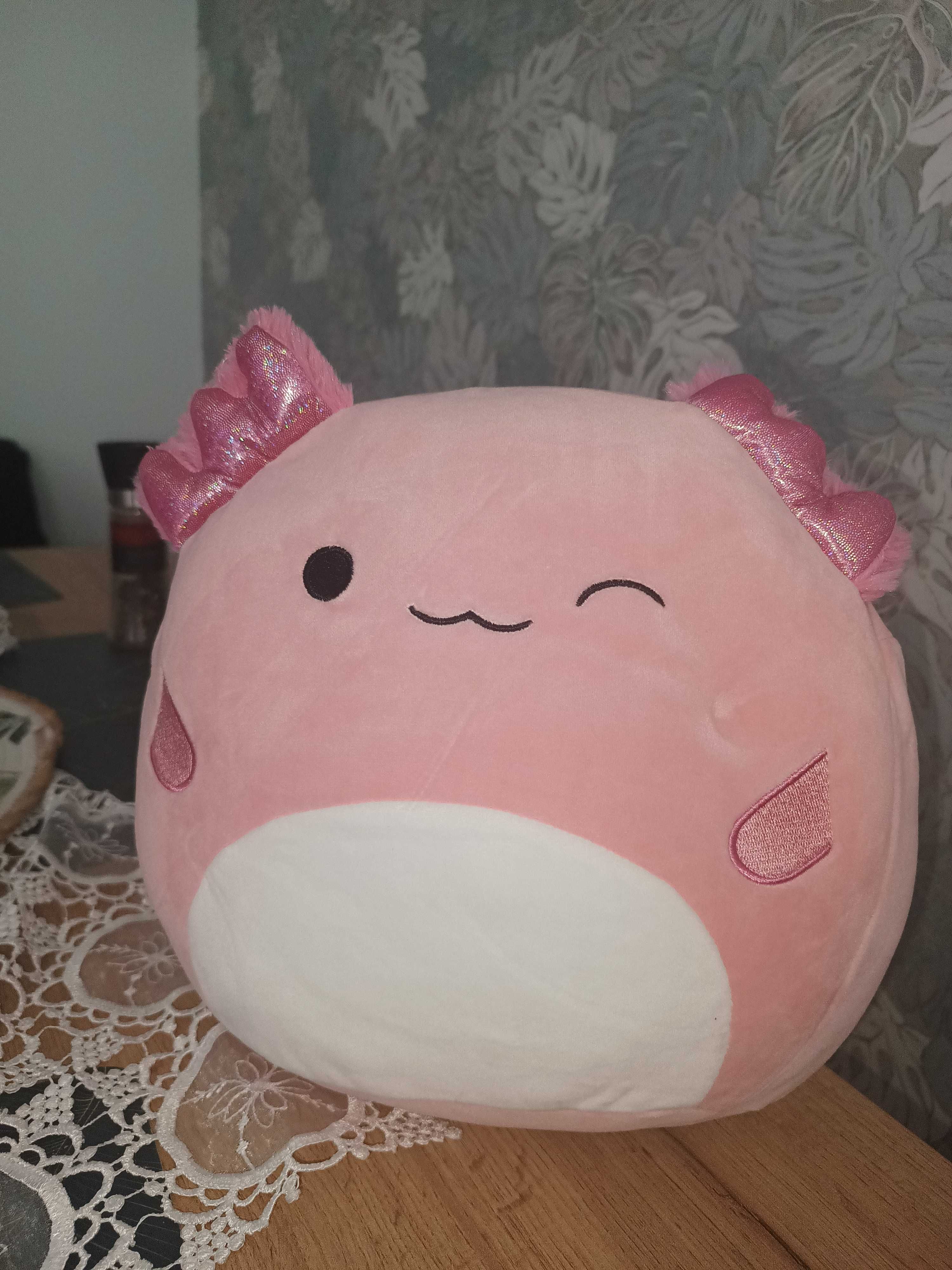 SQUISHMALLOWS plecak maskotka aksolotl 25 cm