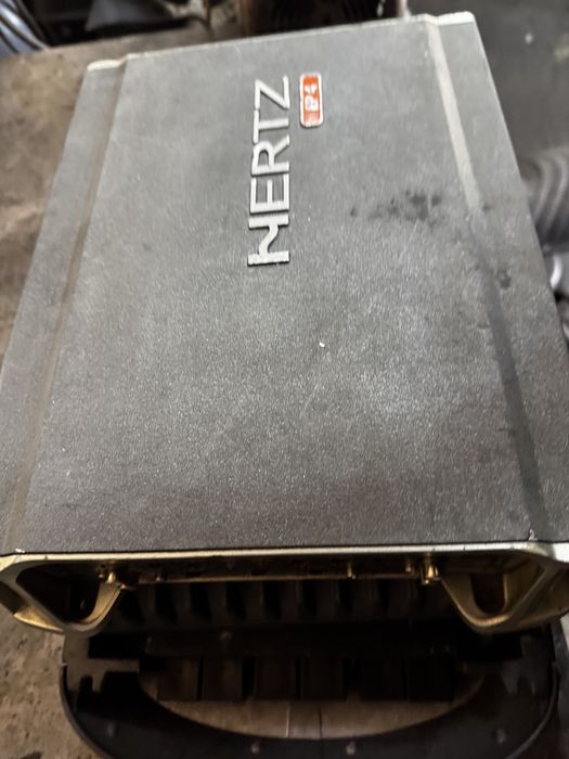 Wzmacniacz samochodowy Hertz ep4