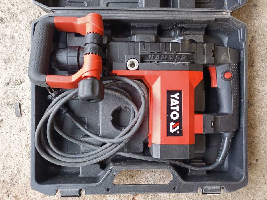 Lekki młot dłutujący Yato YT-82133